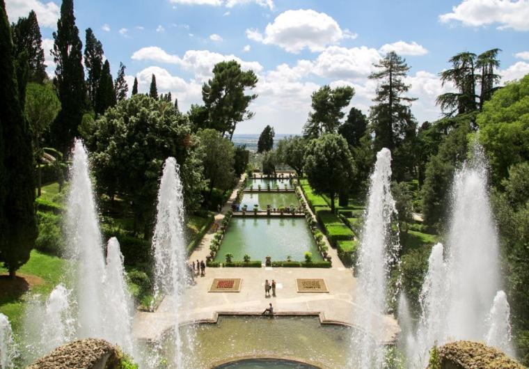 From Rome: Villa d'Este and Hadrian's villa Tivoli day tour